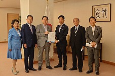 大阪ブルー・オーシャン・ビジョン議員連盟「林芳征外務大臣への申し入れ」